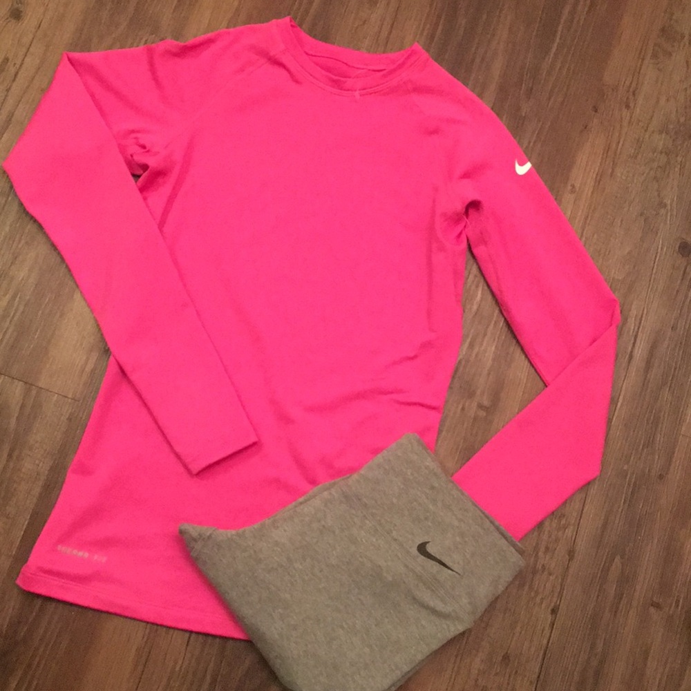💪🏻🏋🏼‍♀️🏃🏼‍♀️Nike Therma-Fit Top💪🏻🏋🏼‍♀️